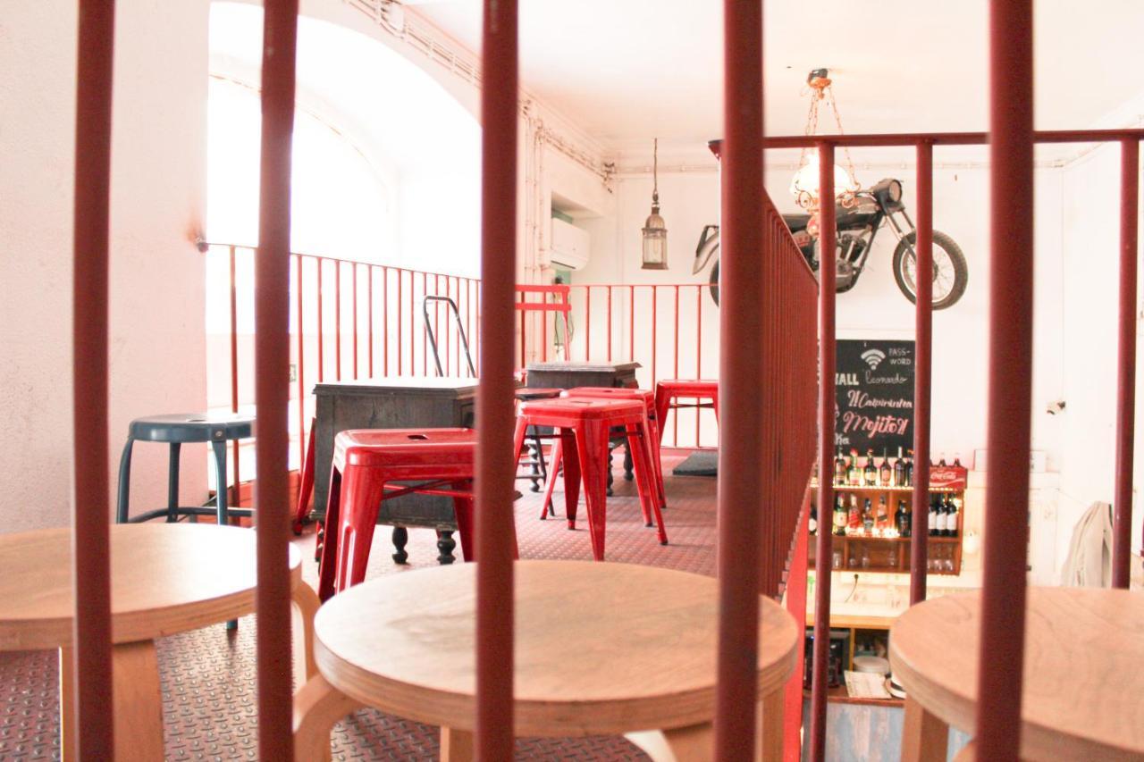 Alface Hall Hostel & Bar ลิสบอน ภายนอก รูปภาพ