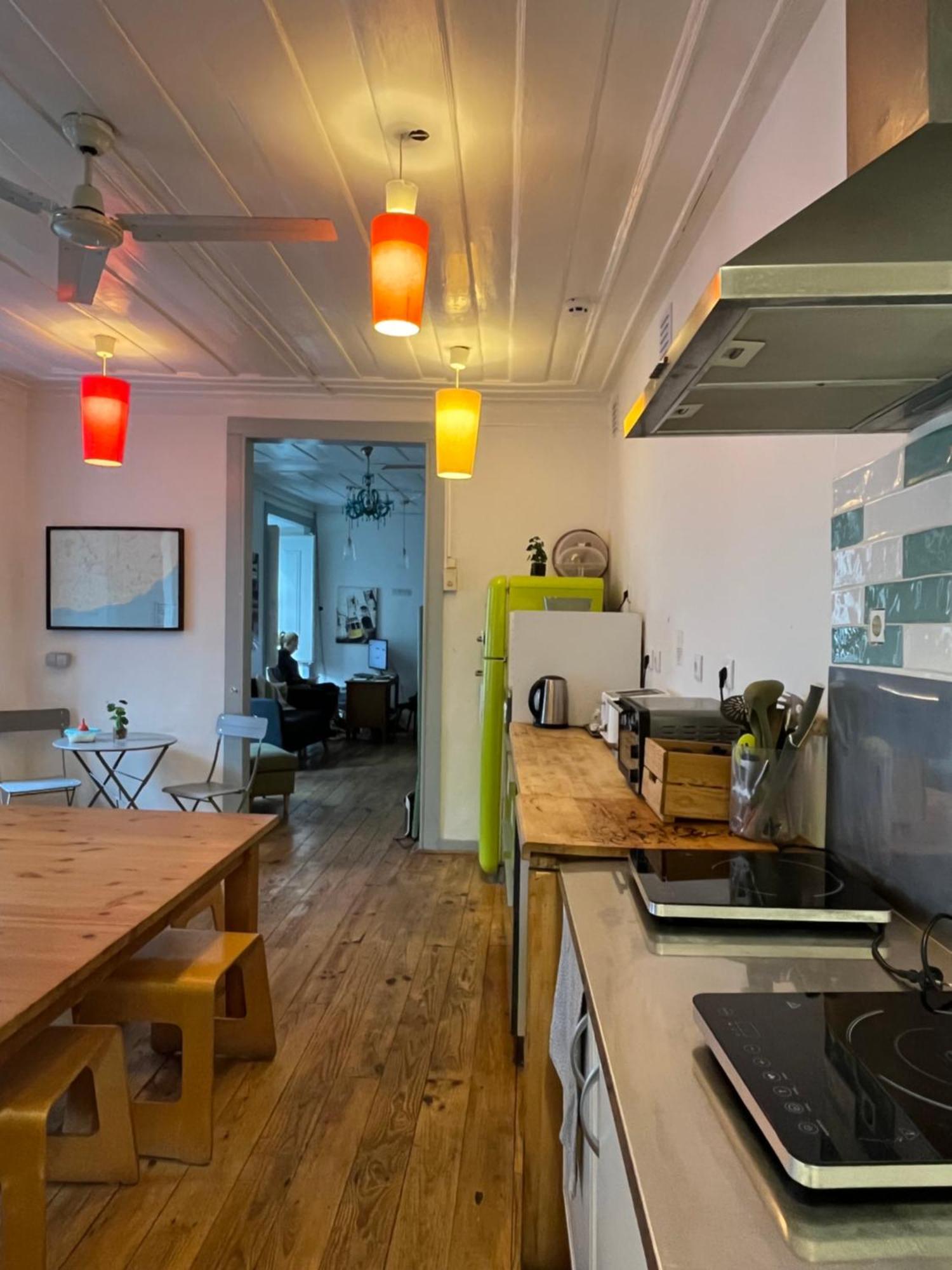 Alface Hall Hostel & Bar ลิสบอน ภายนอก รูปภาพ