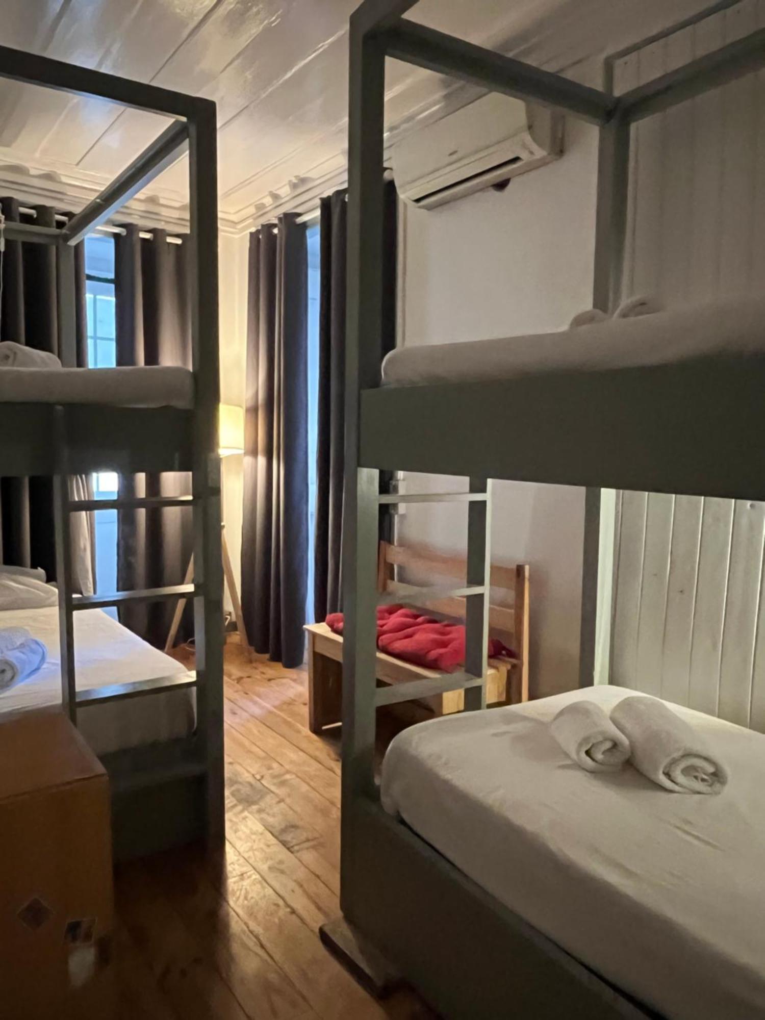 Alface Hall Hostel & Bar ลิสบอน ภายนอก รูปภาพ